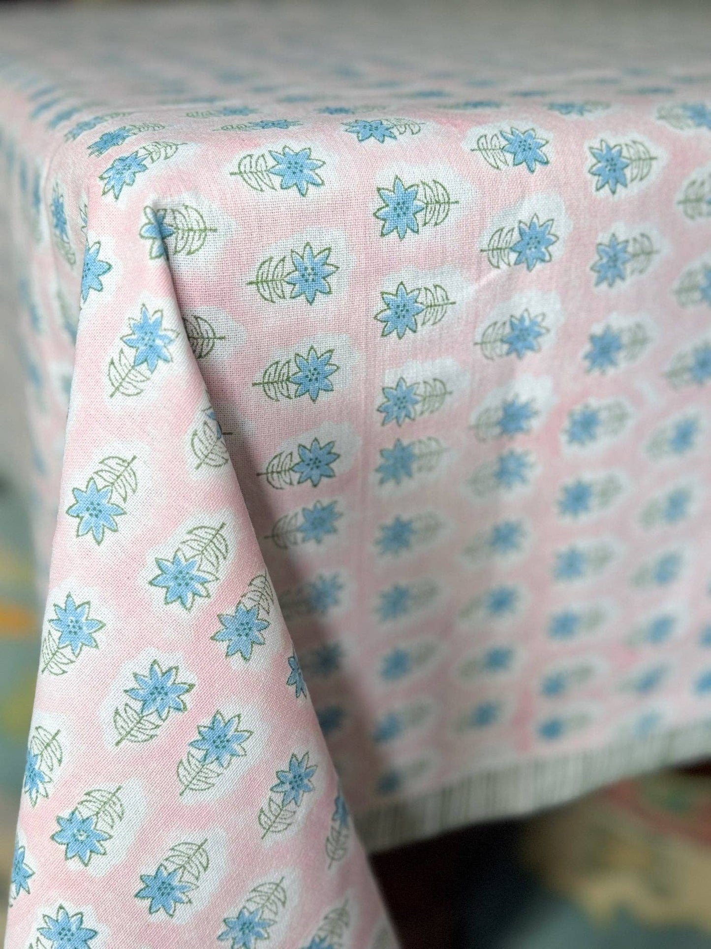 Table Throw - Lily - Rose