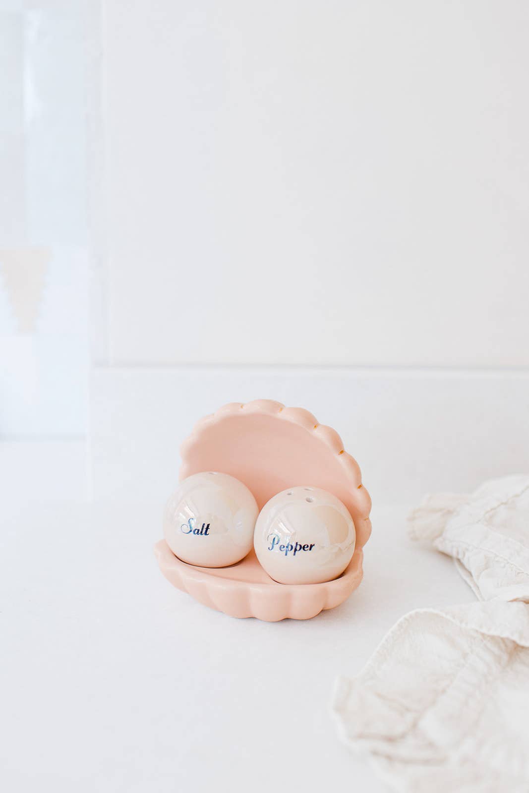 YVONNE ELLEN SHELL SALT & PEPPER SHAKERS
