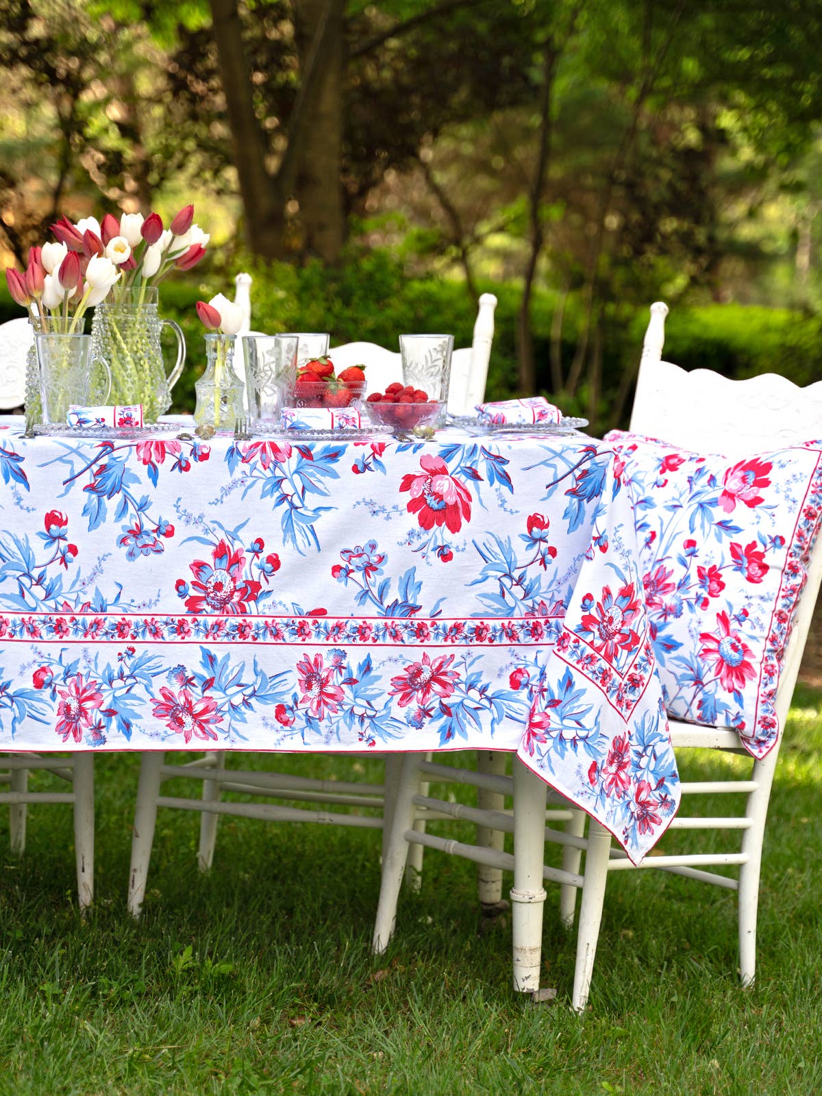 Friendship Tablecloth - Soft White