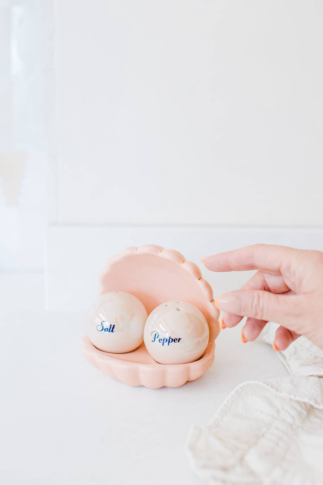 YVONNE ELLEN SHELL SALT & PEPPER SHAKERS