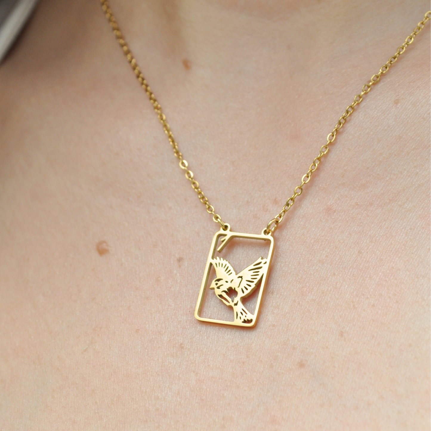 Mahjong Necklace, One Bam Bird Filigree Sparrow