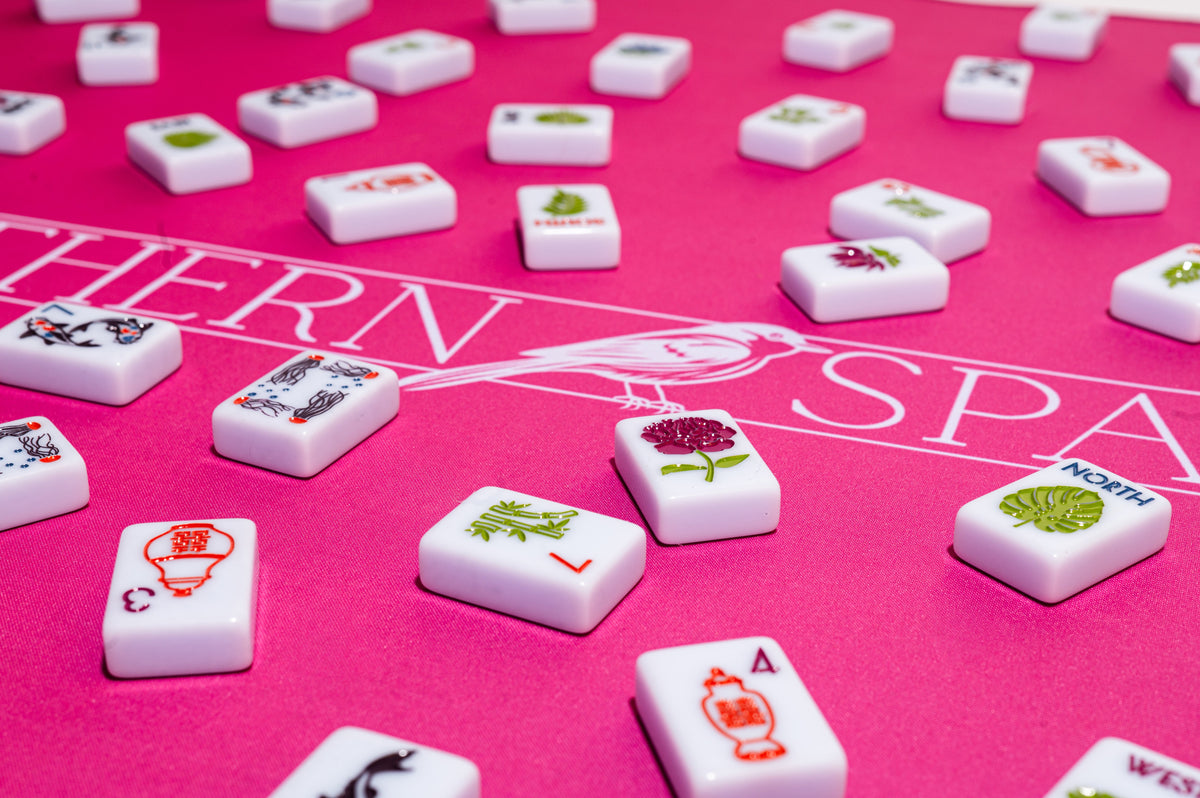 MAHJONG GAME MAT: LOGO IN PEONY PINK