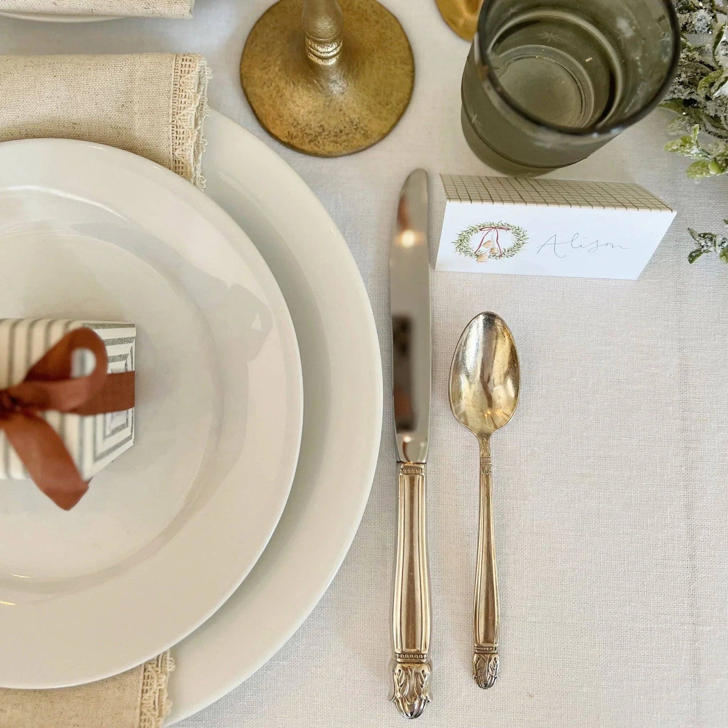 Bell wreath place cards