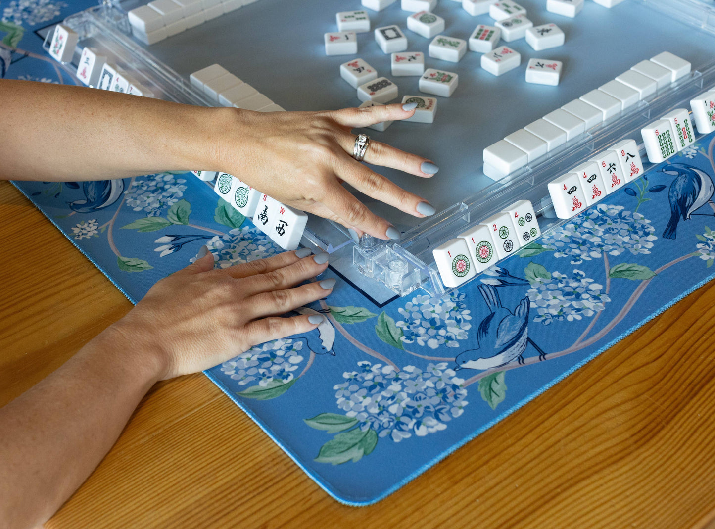 Hutch & Nook Mahjong Mat - Blue & White Bird